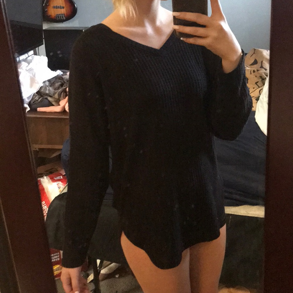 V-neck Off-Shoulder Batwing Sleeve Sweater